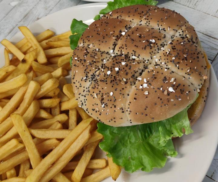 Vous choisissez le frais, le savoureux et le local en achetant nos paniers garnis à Cuissai